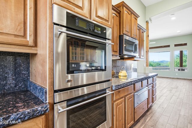 43811 N 18TH Street, New River, AZ 85087