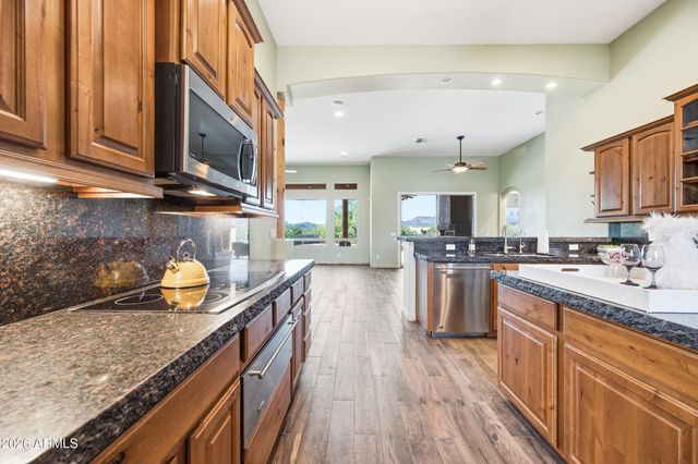 43811 N 18TH Street, New River, AZ 85087