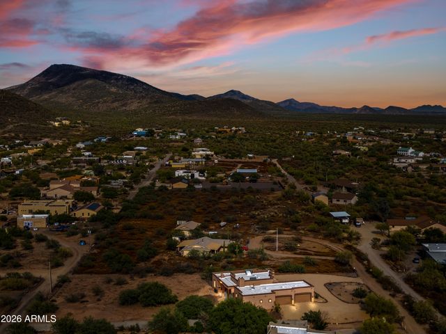 43811 N 18TH Street, New River, AZ 85087