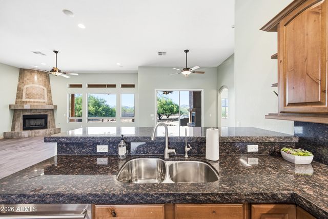 43811 N 18TH Street, New River, AZ 85087