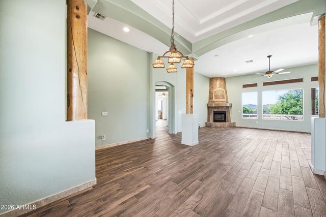 43811 N 18TH Street, New River, AZ 85087
