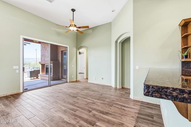 43811 N 18TH Street, New River, AZ 85087
