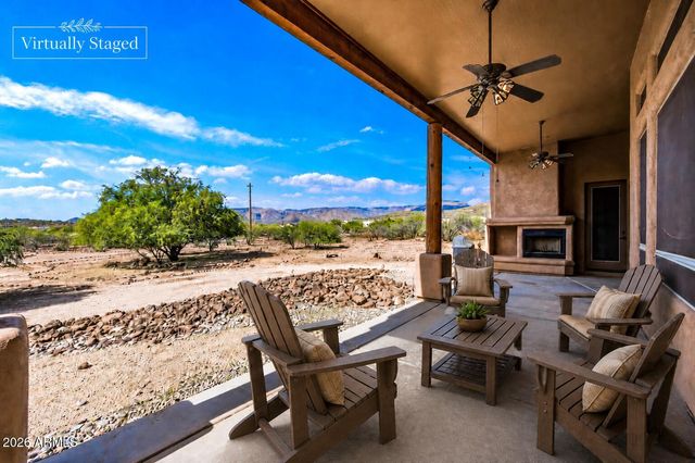 43811 N 18TH Street, New River, AZ 85087