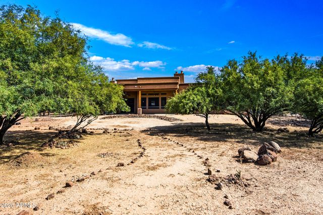 43811 N 18TH Street, New River, AZ 85087