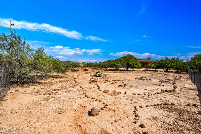 43811 N 18TH Street, New River, AZ 85087