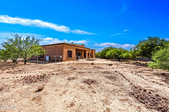 43811 N 18TH Street, New River, AZ 85087