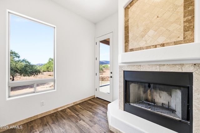 43811 N 18TH Street, New River, AZ 85087
