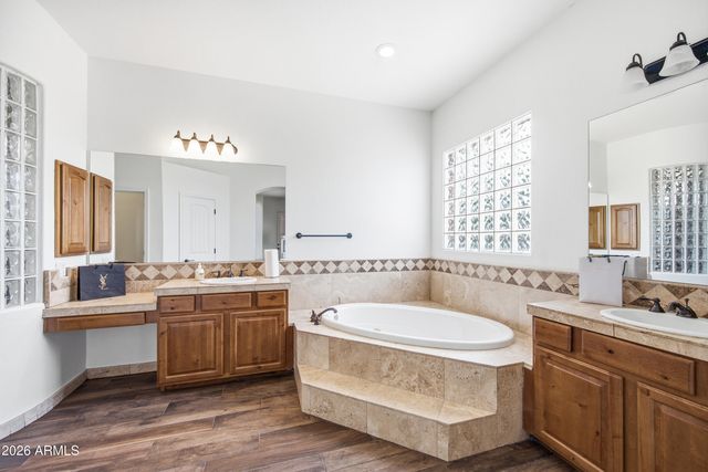 43811 N 18TH Street, New River, AZ 85087