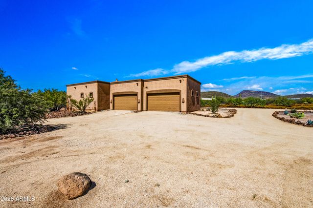43811 N 18TH Street, New River, AZ 85087