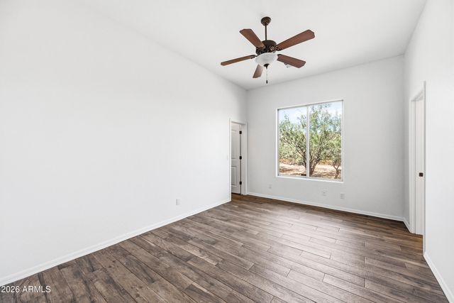 43811 N 18TH Street, New River, AZ 85087