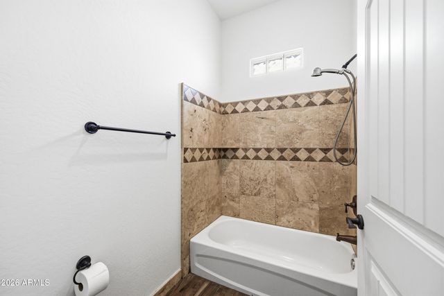 43811 N 18TH Street, New River, AZ 85087