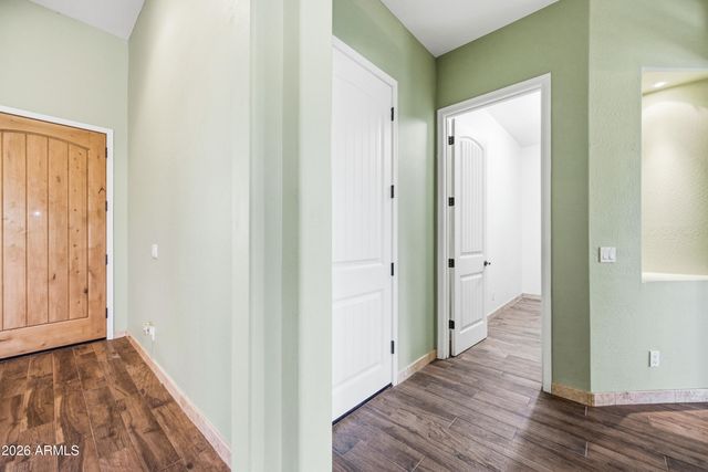 43811 N 18TH Street, New River, AZ 85087