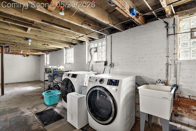 1481 Baldwin Street, Detroit, MI 48214