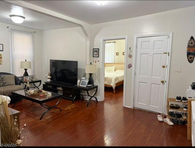 346 S Jefferson St, City Of Orange Twp., NJ 07050