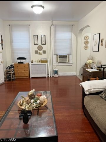 346 S Jefferson St, City Of Orange Twp., NJ 07050