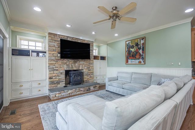 29 JUNIPER CT, Carversville, PA 18913