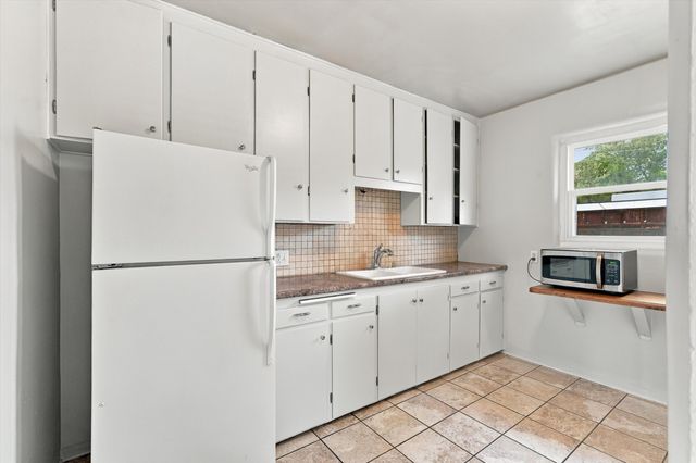 2734 San Rafael Avenue SE, Albuquerque, NM 87106