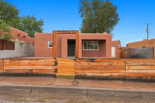 2734 San Rafael Avenue SE, Albuquerque, NM 87106