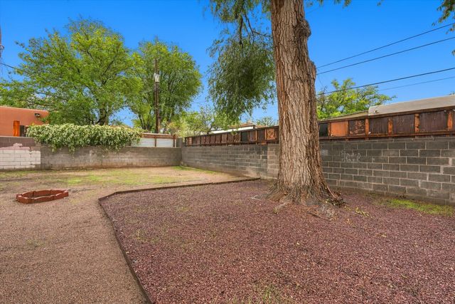 2734 San Rafael Avenue SE, Albuquerque, NM 87106
