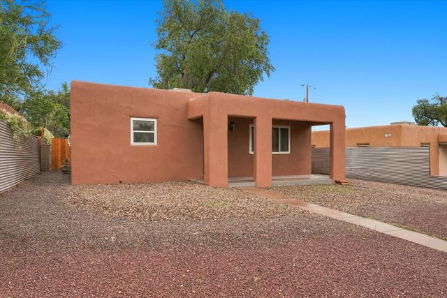 2734 San Rafael Avenue SE, Albuquerque, NM 87106