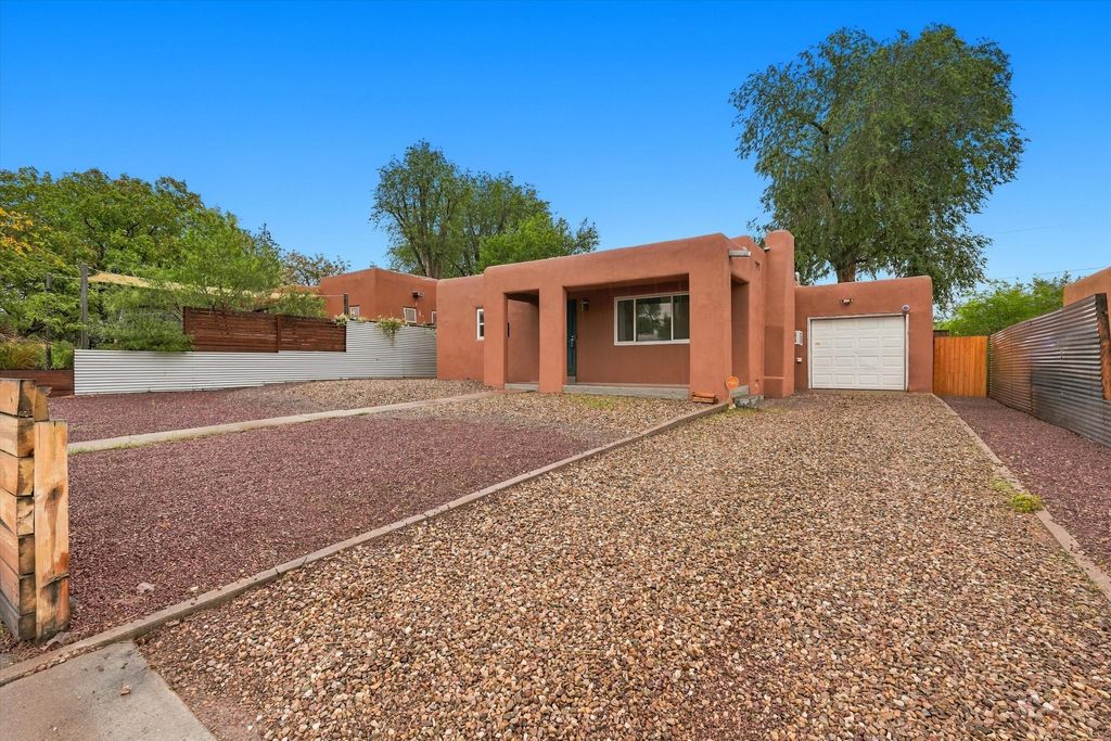 2734 San Rafael Avenue SE, Albuquerque, NM 87106
