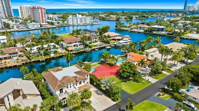 631 Hibiscus Dr, Hallandale Beach, FL 33009