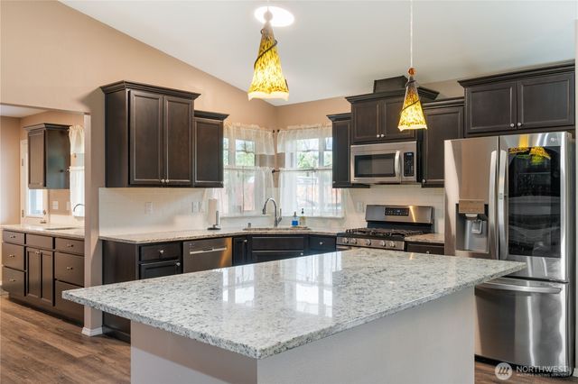 2701 Fishtrap Loop NE, Olympia, WA 98506