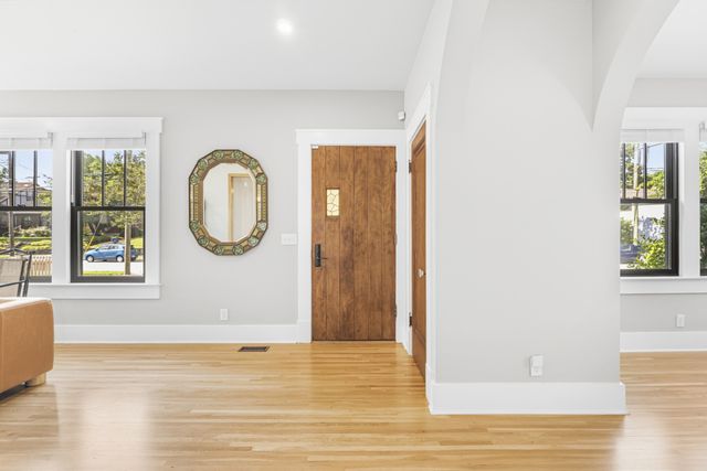 2016 Sweetbriar Ave, Nashville, TN 37212