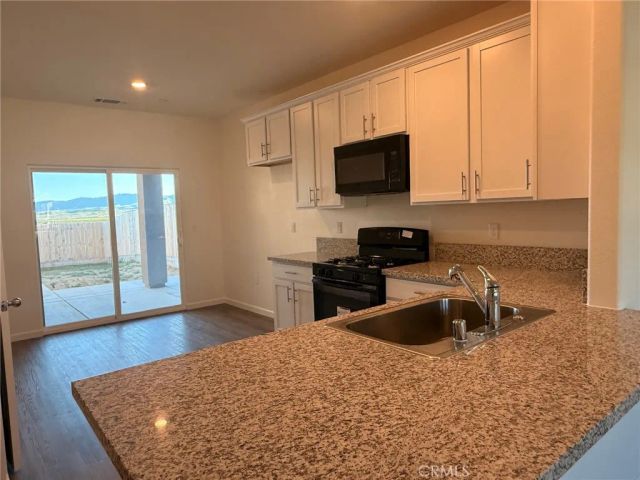 1105 E Orange Street, Avenal, CA 93204