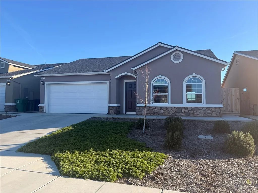 1105 E Orange Street, Avenal, CA 93204