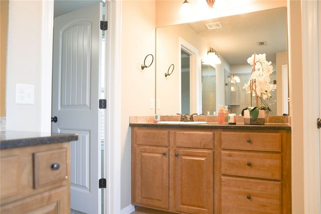 3606 SW Town Vu Road, Bentonville, AR 72712