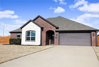 3606 SW Town Vu Road, Bentonville, AR 72712