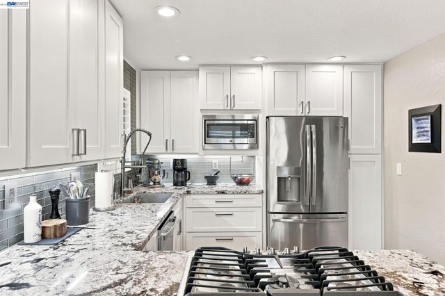 235 Elvira St, Livermore, CA 94550