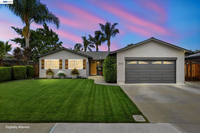 235 Elvira St, Livermore, CA 94550