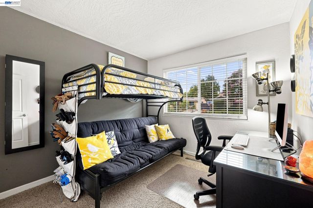 235 Elvira St, Livermore, CA 94550