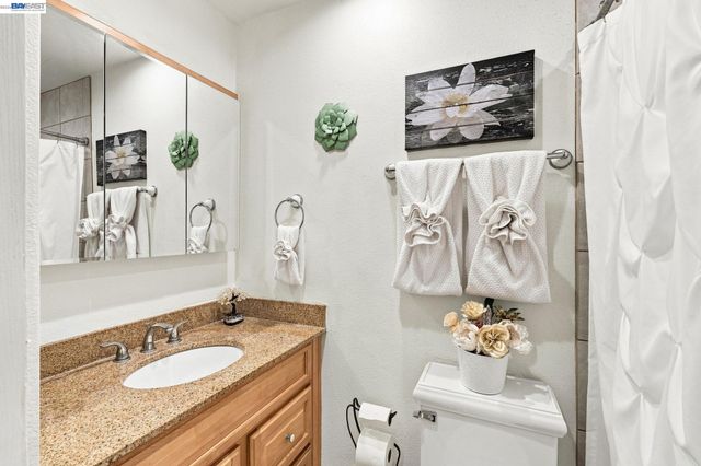 235 Elvira St, Livermore, CA 94550