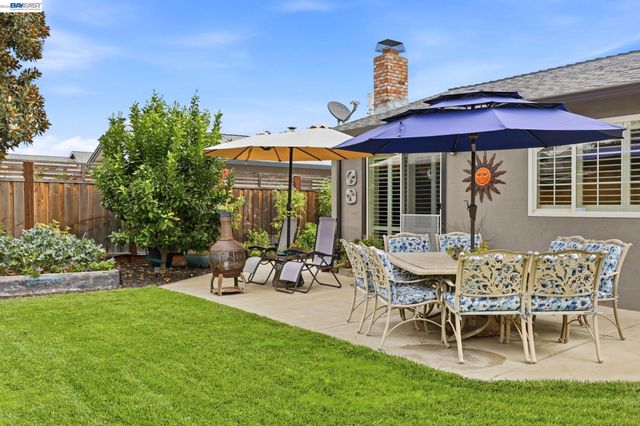 235 Elvira St, Livermore, CA 94550