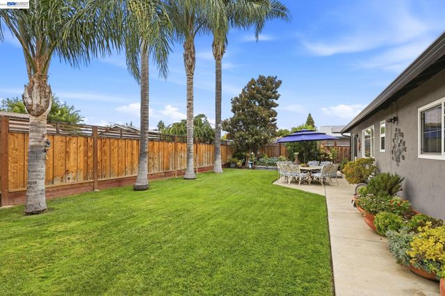 235 Elvira St, Livermore, CA 94550