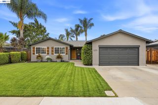 235 Elvira St, Livermore, CA 94550