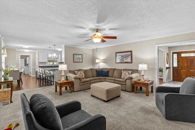 2372 County Rd 112, Dothan, AL 36303