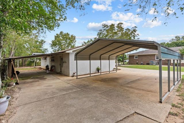 2372 County Rd 112, Dothan, AL 36303