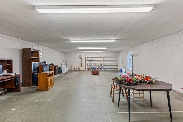 2372 County Rd 112, Dothan, AL 36303