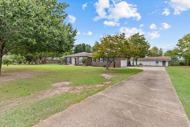 2372 County Rd 112, Dothan, AL 36303