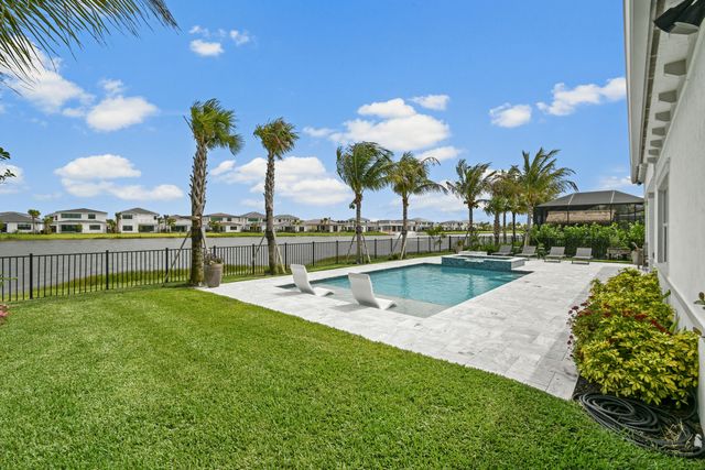 10870 Stellar Circle, Palm Beach Gardens, FL 33412
