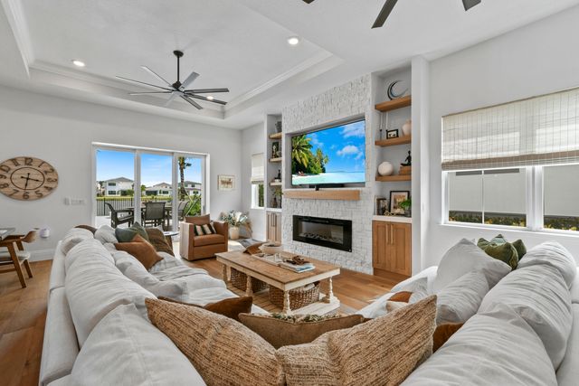 10870 Stellar Circle, Palm Beach Gardens, FL 33412