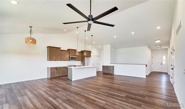 10 Canyon Creek Court, Moscow Mills, MO 63362