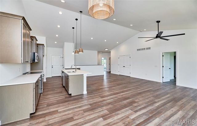10 Canyon Creek Court, Moscow Mills, MO 63362