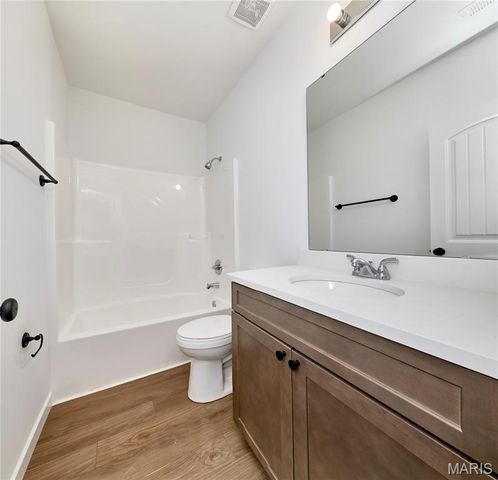 10 Canyon Creek Court, Moscow Mills, MO 63362