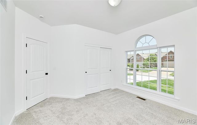 10 Canyon Creek Court, Moscow Mills, MO 63362