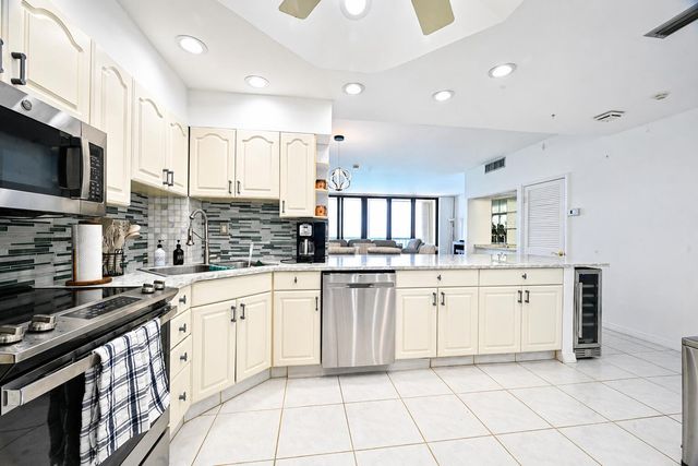 9900 S OCEAN Drive 1603, Jensen Beach, FL 34957